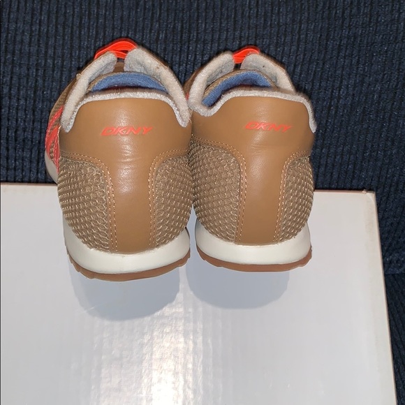 DKNY Quest Runner Sneakers - Picture 5 of 5